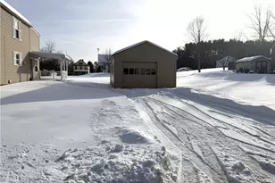 215 W Park St, Hermitage, PA 16148 - Photo 3