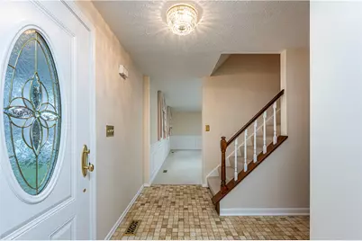 52 Greenview Dr, Hempfield Township, PA 15644 - Photo 9