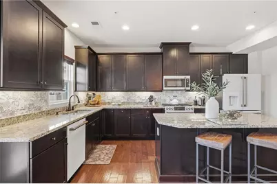 372 Sunrise Dr, Carnegie, PA 15106 - Photo 17