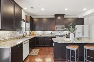 372 Sunrise Dr, Carnegie, PA 15106 - Photo 17