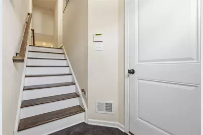 372 Sunrise Dr, Carnegie, PA 15106 - Photo 5