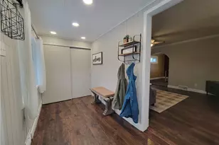 496 7th Ave, Moon/Crescent Twp, PA 15108 - Photo 5