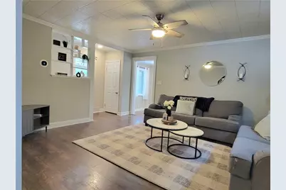 496 7th Ave, Moon/Crescent Twp, PA 15108 - Photo 9