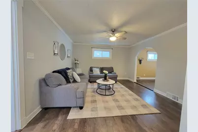 496 7th Ave, Moon/Crescent Twp, PA 15108 - Photo 9