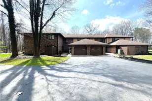 4217 Bristol Ln, Neshannock Township, PA 16105 - Photo 1