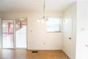 1079 Catherine Dr, Conway, PA 15027 - Photo 17