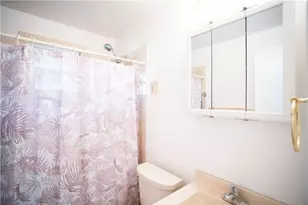 1079 Catherine Dr, Conway, PA 15027 - Photo 11