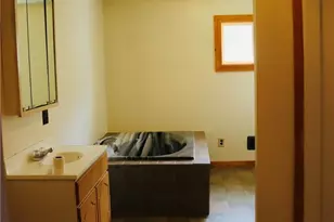 242 Sugar Run Rd, Franklin Township, PA 15370 - Photo 15