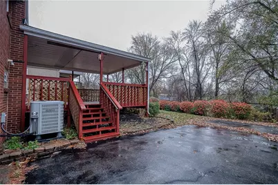 609 Regency Dr, Pittsburgh, PA 15239 - Photo 3