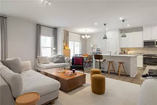 202 Dana Dr, Pittsburgh, PA 15143 - Photo 5