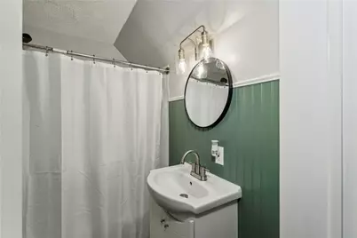 421 Wayne Ave, Ellwood City, PA 16117 - Photo 17