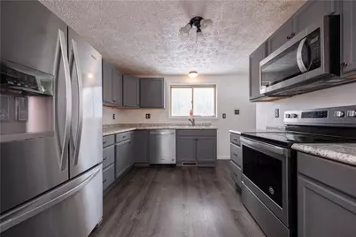 1020 Roosevelt Way, New Alexandria, PA 15670 - Photo 3