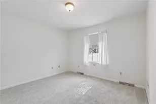 3233 Greentree Cir, Neshannock Township, PA 16105 - Photo 17