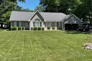 3233 Greentree Cir, Neshannock Township, PA 16105 - Photo 3