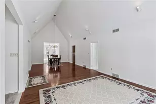 3233 Greentree Cir, Neshannock Township, PA 16105 - Photo 7