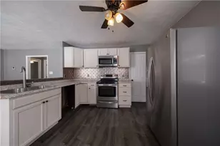 1026 Roosevelt Way, New Alexandria, PA 15670 - Photo 9