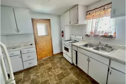 746 6th Avenue, Coraopolis, PA 15108 - Photo 5