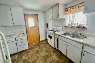 746 6th Ave, Coraopolis, PA 15108 - Photo 5