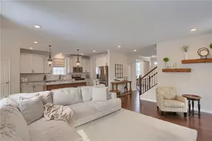 2035 Sir Patrick Dr, Cecil, PA 15057 - Photo 9