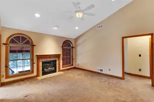 420 Rolling Hills Rd, Economy, PA 15042 - Photo 9