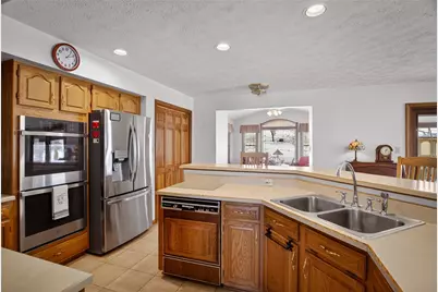 3016 Thomas Jefferson Dr, Jefferson Hills, PA 15025 - Photo 9