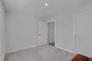 517 Coughton Cross Dr, Lancaster Township, PA 16037 - Photo 17