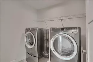 517 Coughton Cross Dr, Lancaster Township, PA 16037 - Photo 19