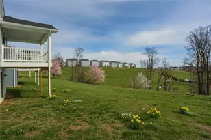 517 Coughton Cross Dr, Lancaster Township, PA 16037 - Photo 23