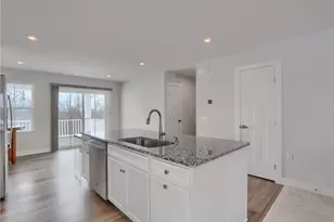 517 Coughton Cross Dr, Lancaster Township, PA 16037 - Photo 9