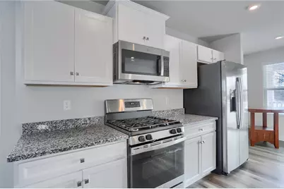 517 Coughton Cross Drive, Lancaster Township, PA 16037 - Photo 7