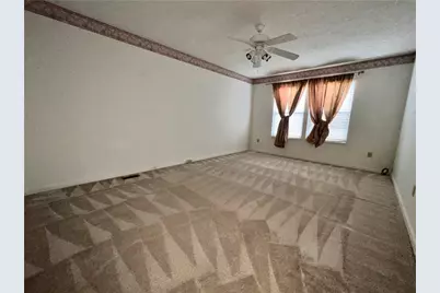 1108 Arrowhead Dr, South Strabane, PA 15301 - Photo 9