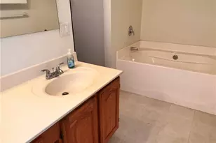 1108 Arrowhead Dr, South Strabane, PA 15301 - Photo 11