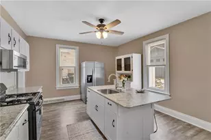 229 E College St, Canonsburg, PA 15317 - Photo 11