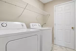 120 Linden Ct, Seven Fields Boro, PA 16046 - Photo 17