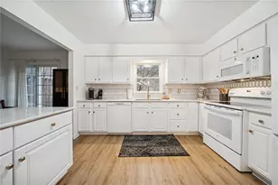 703 Cherry Blossom Ct, Delmont, PA 15626 - Photo 9