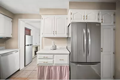 2079 Spring Valley Rd, Scott Township, PA 15243 - Photo 13