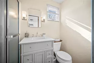 2079 Spring Valley Rd, Scott Township, PA 15243 - Photo 23