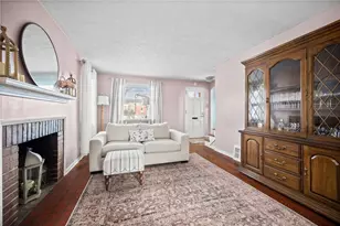 2079 Spring Valley Rd, Scott Township, PA 15243 - Photo 5