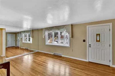 2 Hallmark Drive, Pittsburgh, PA 15235 - Photo 7