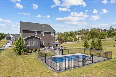 1001 Black Sands Drive, Jeannette, PA 15644 - Photo 33