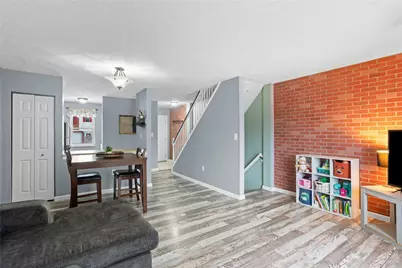 203 Woodhaven Dr, Seven Fields Boro, PA 16046 - Photo 7