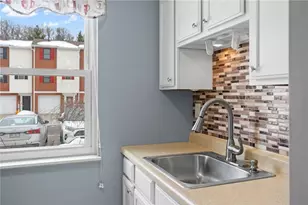 203 Woodhaven Dr, Seven Fields Boro, PA 16046 - Photo 17