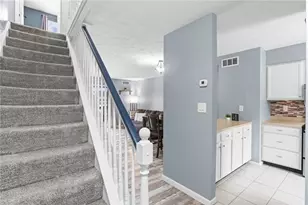 203 Woodhaven Dr, Seven Fields Boro, PA 16046 - Photo 5