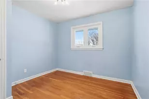 2393 Brandt School Rd, Pittsburgh, PA 15237 - Photo 17