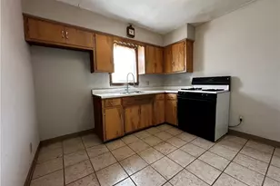 604 Centennial St, New Castle, PA 16101 - Photo 9