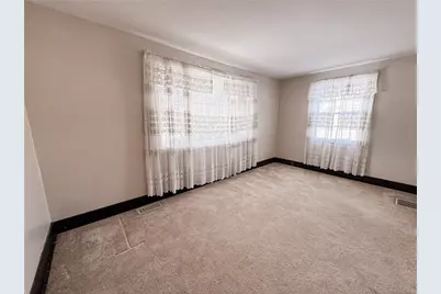 1207 Ohio Ave, White Oak, PA 15131 - Photo 5