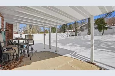 422 Wimer Dr, Ross Twp, PA 15237 - Photo 35