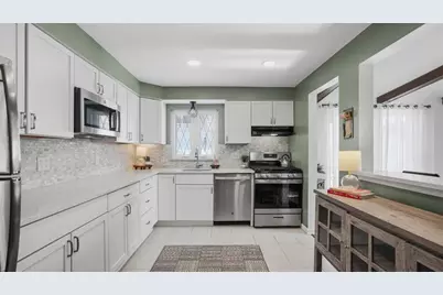 422 Wimer Dr, Ross Twp, PA 15237 - Photo 13