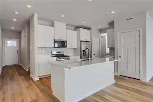 122 Scotland Ln, Harmony Boro, PA 16037 - Photo 7