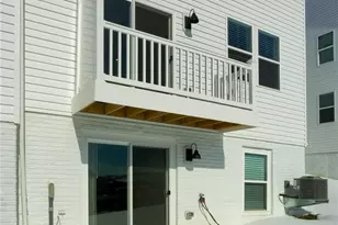 122 Scotland Ln, Harmony Boro, PA 16037 - Photo 5